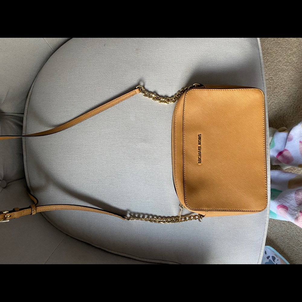 Jet Set Large Saffiano Leather Crossbody Bag